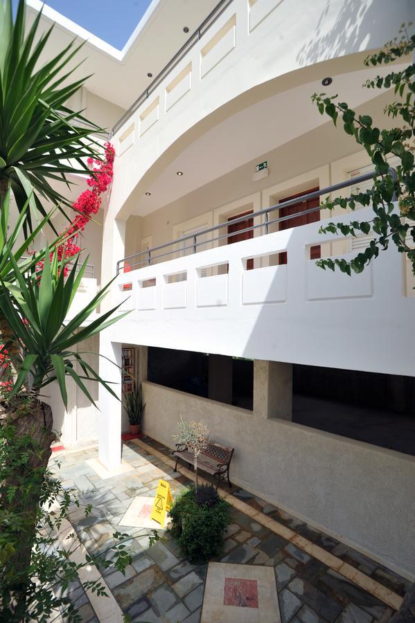 Merabello Apartments Agia Marina エクステリア 写真
