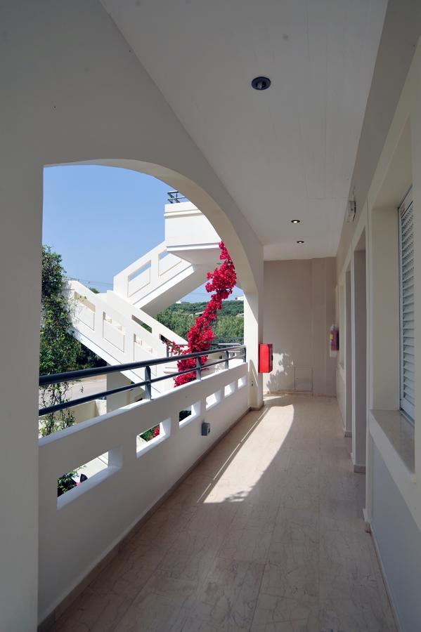 Merabello Apartments Agia Marina エクステリア 写真